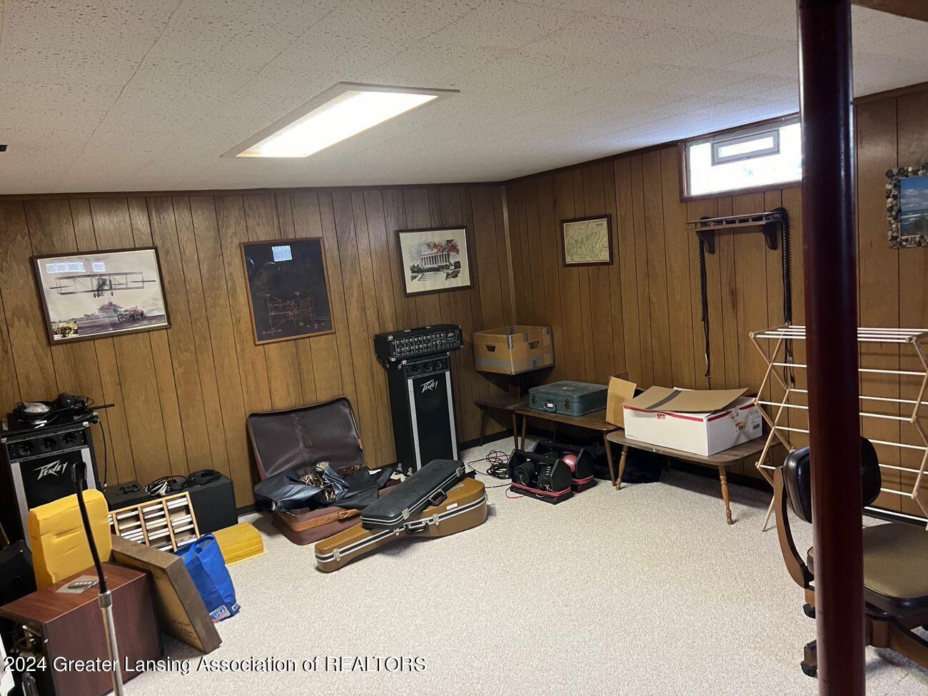 1630 W Price Road, St. Johns