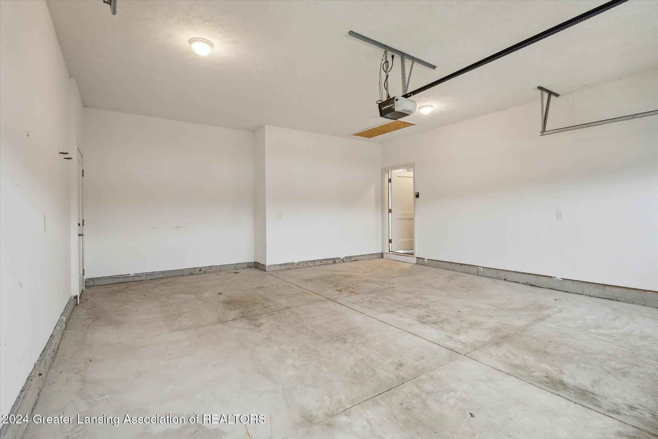3981 Mustang Road