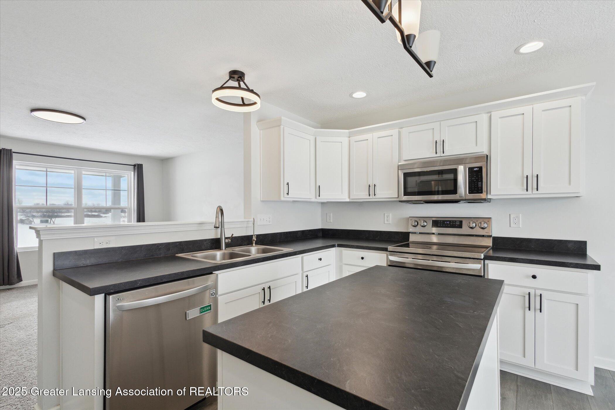 3916 Quarterhorse Road