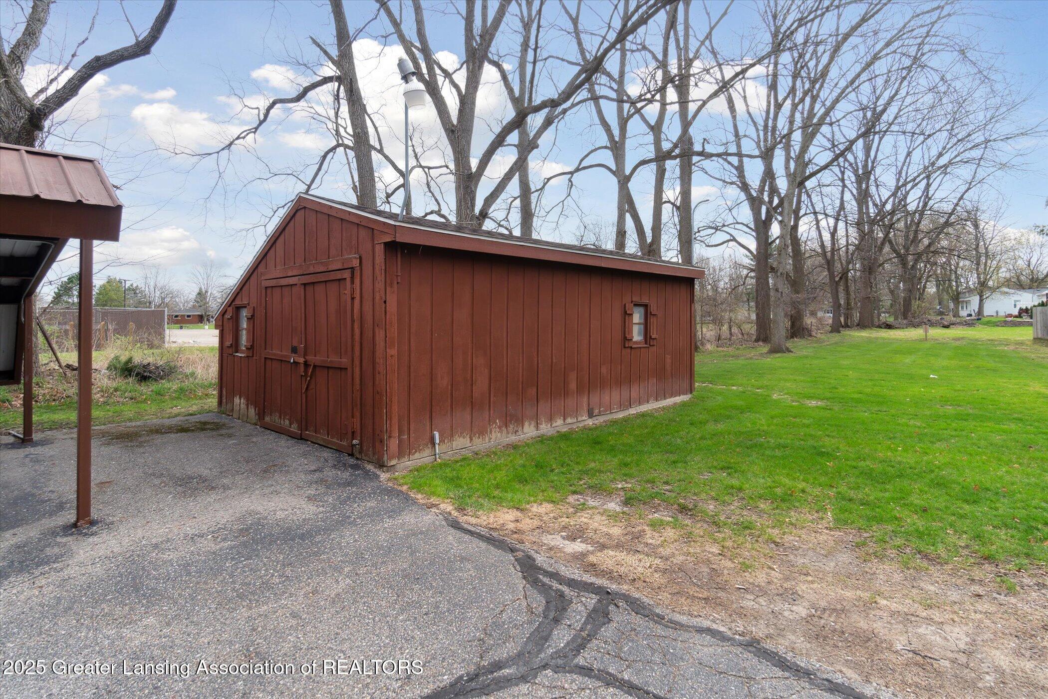 2034 Hamilton Road, 206