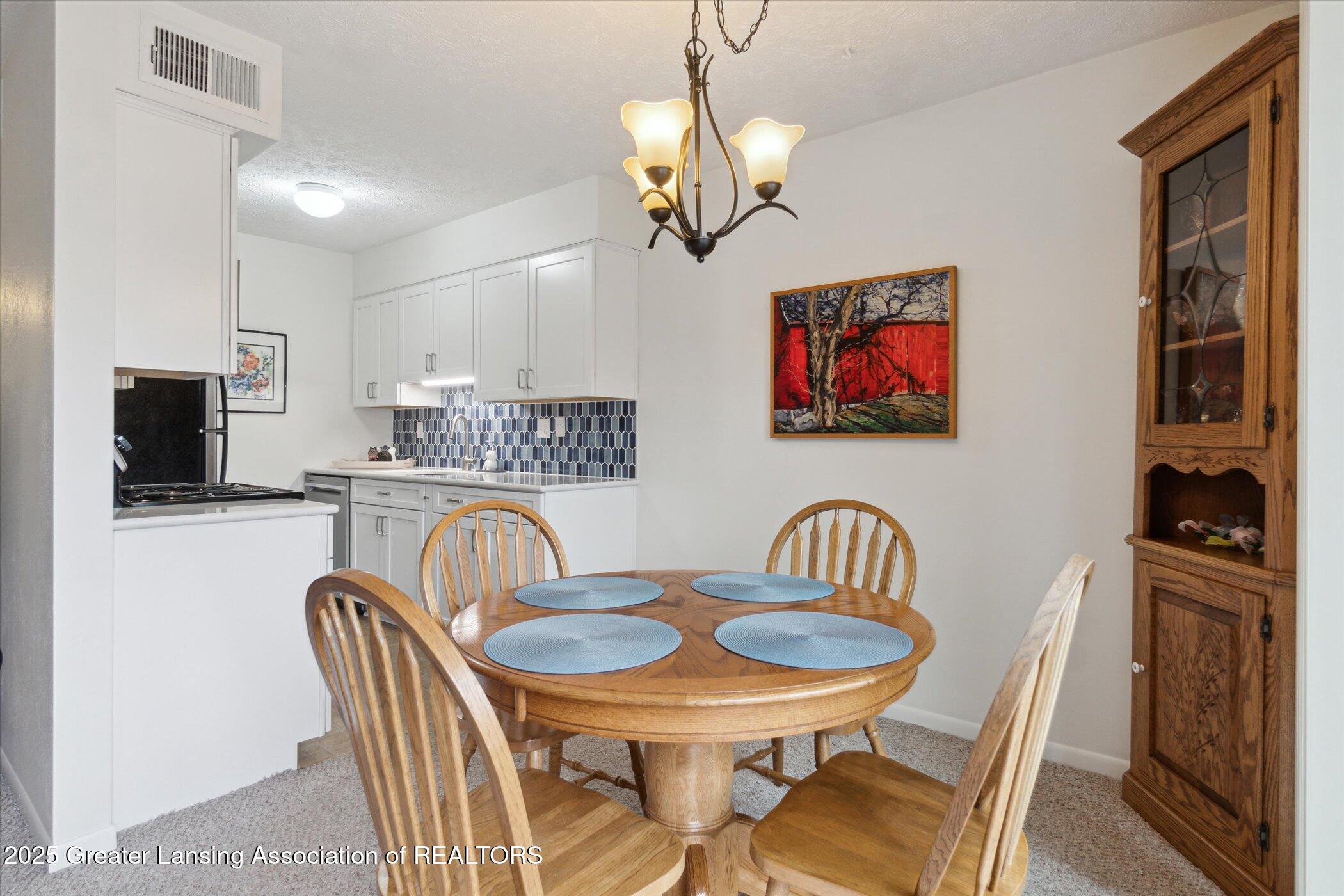 2034 Hamilton Road, 206