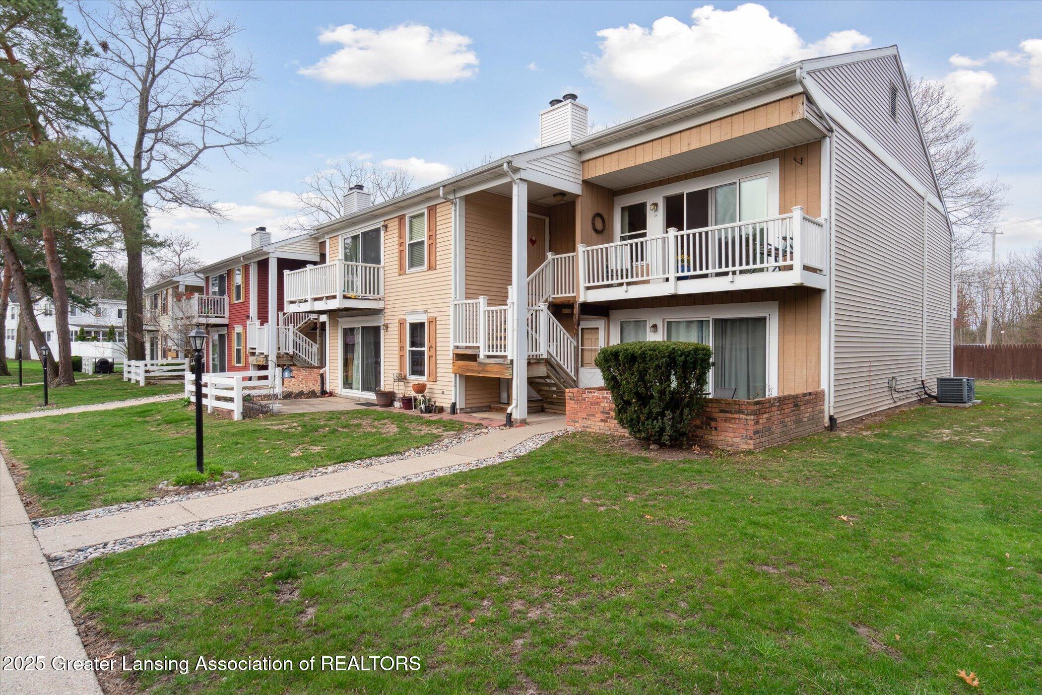 2034 Hamilton Road, 206