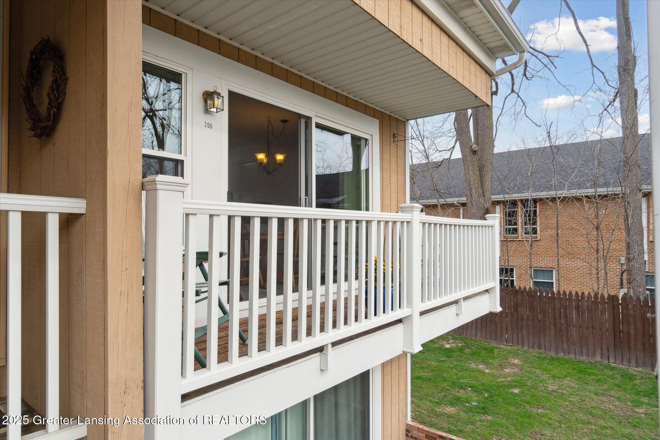 2034 Hamilton Road, 206