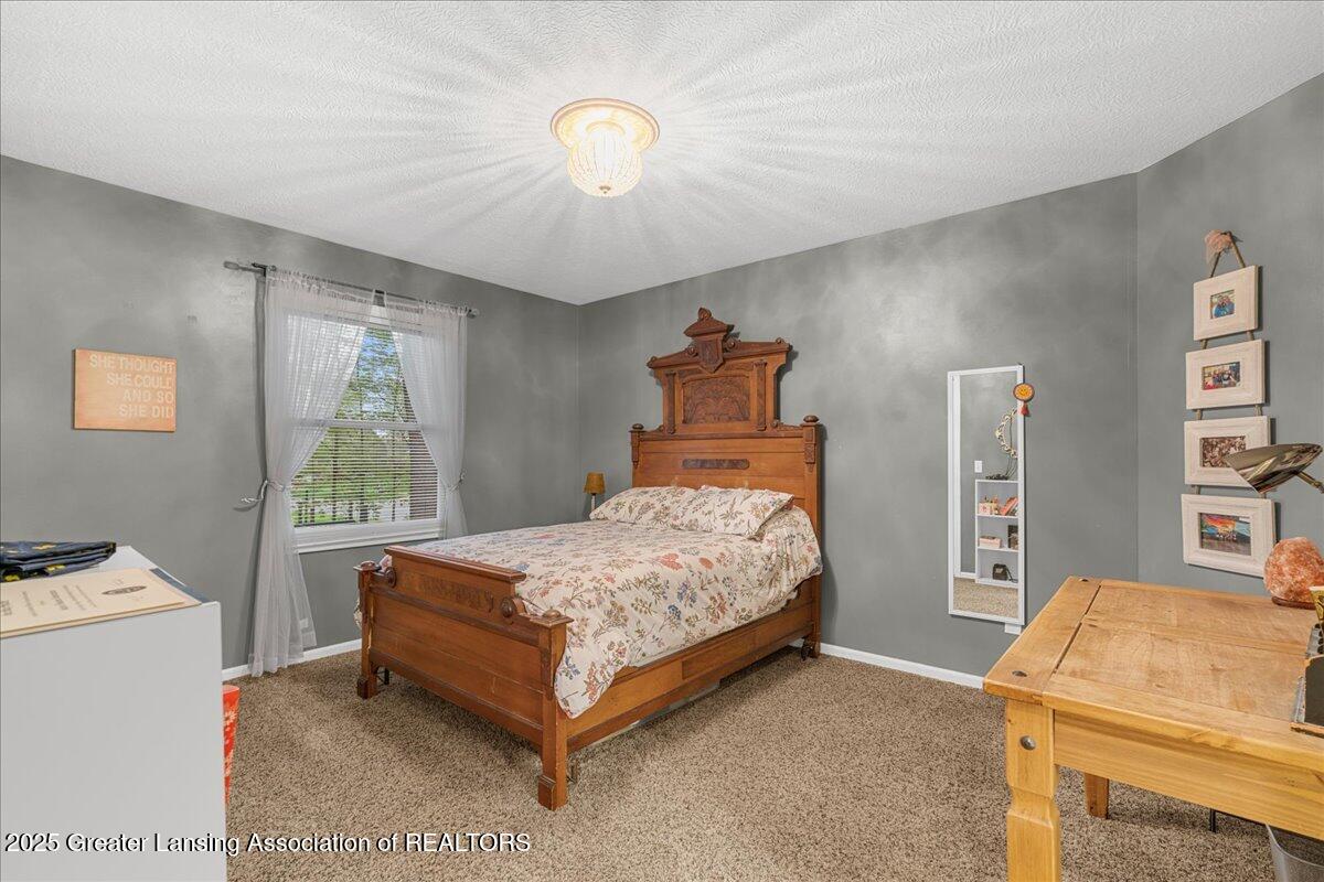 2506 Julie Way