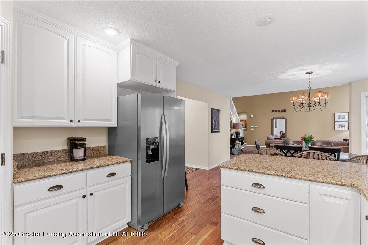 2506 Julie Way