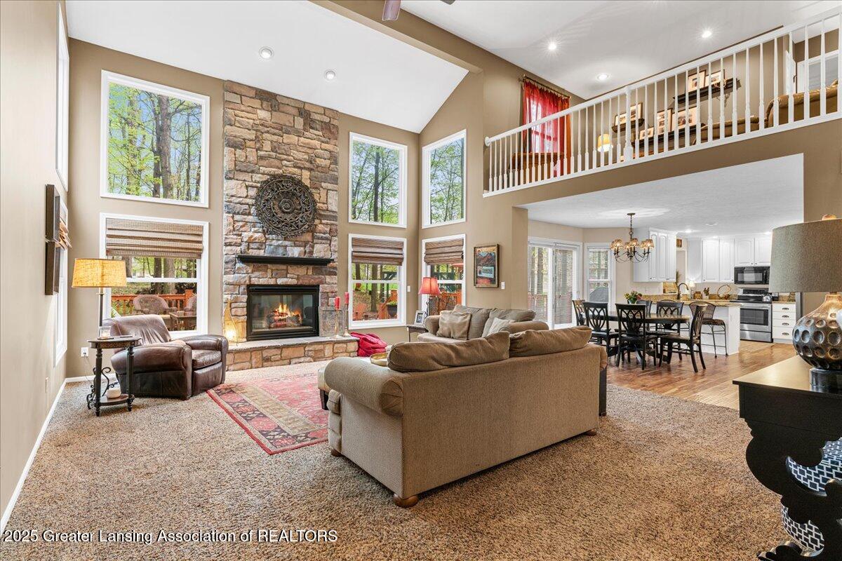 2506 Julie Way