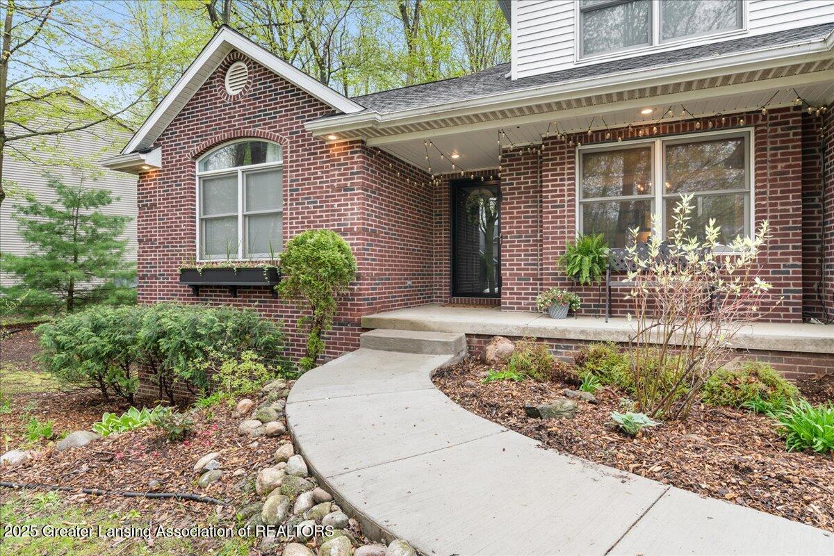 2506 Julie Way