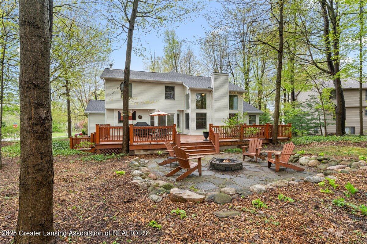 2506 Julie Way