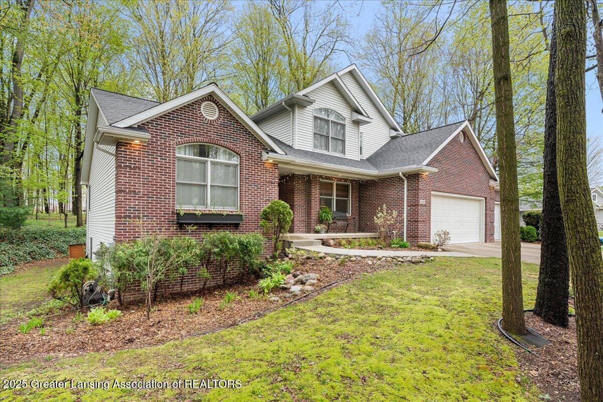 2506 Julie Way