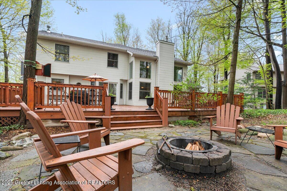 2506 Julie Way
