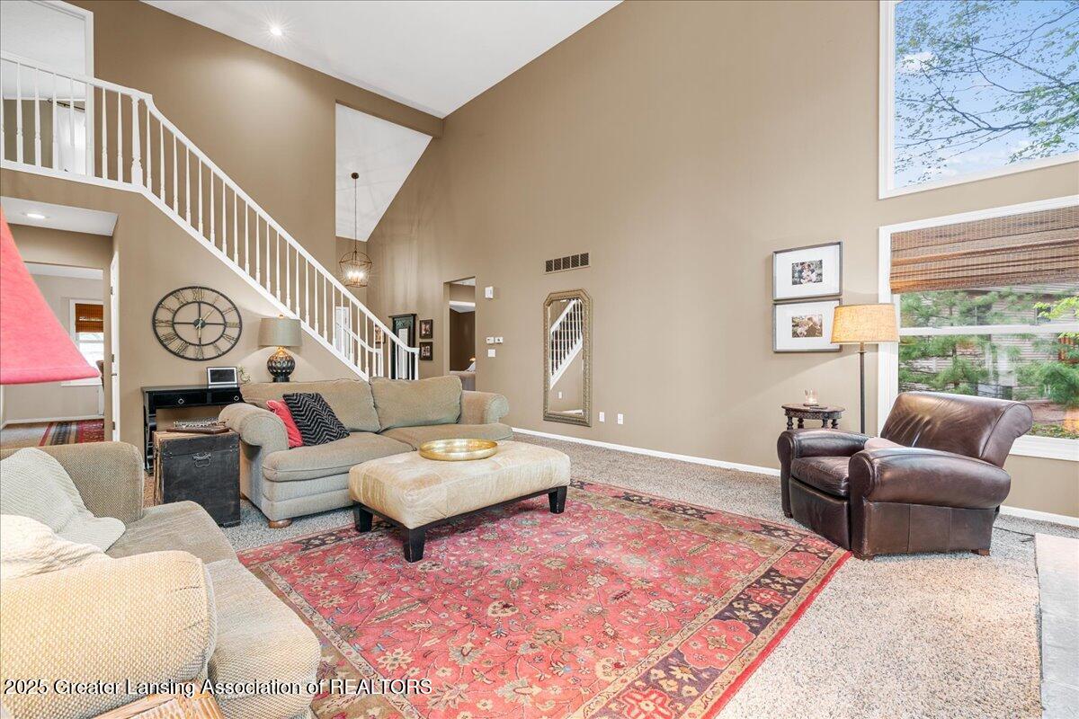 2506 Julie Way