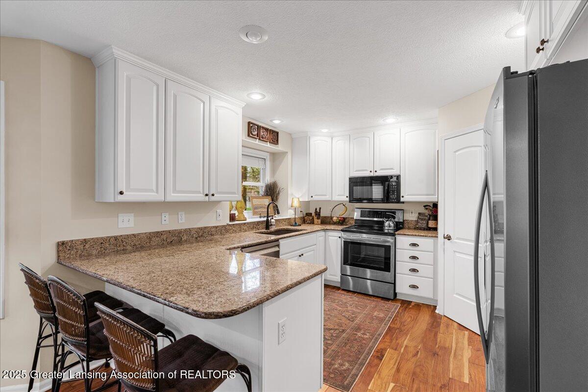 2506 Julie Way