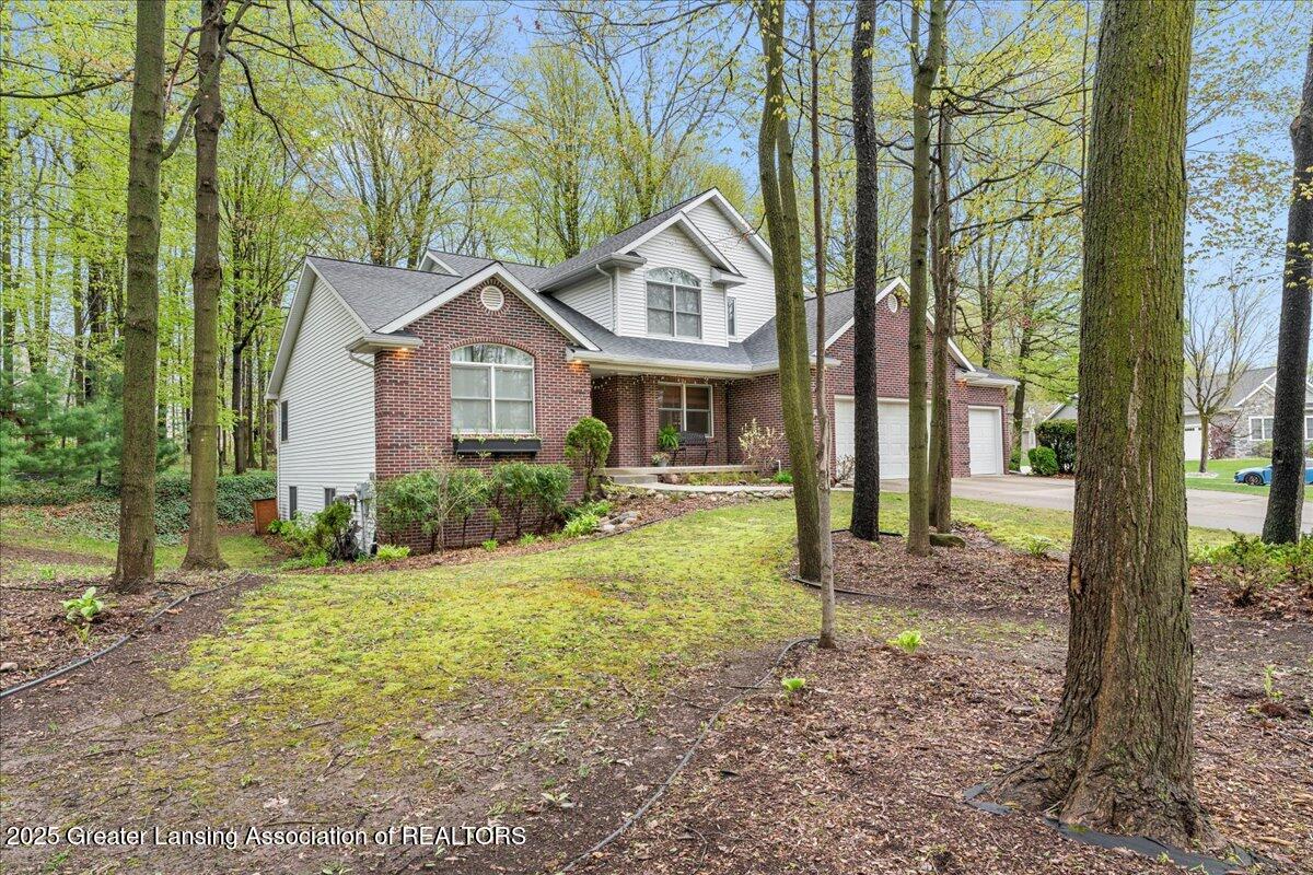 2506 Julie Way