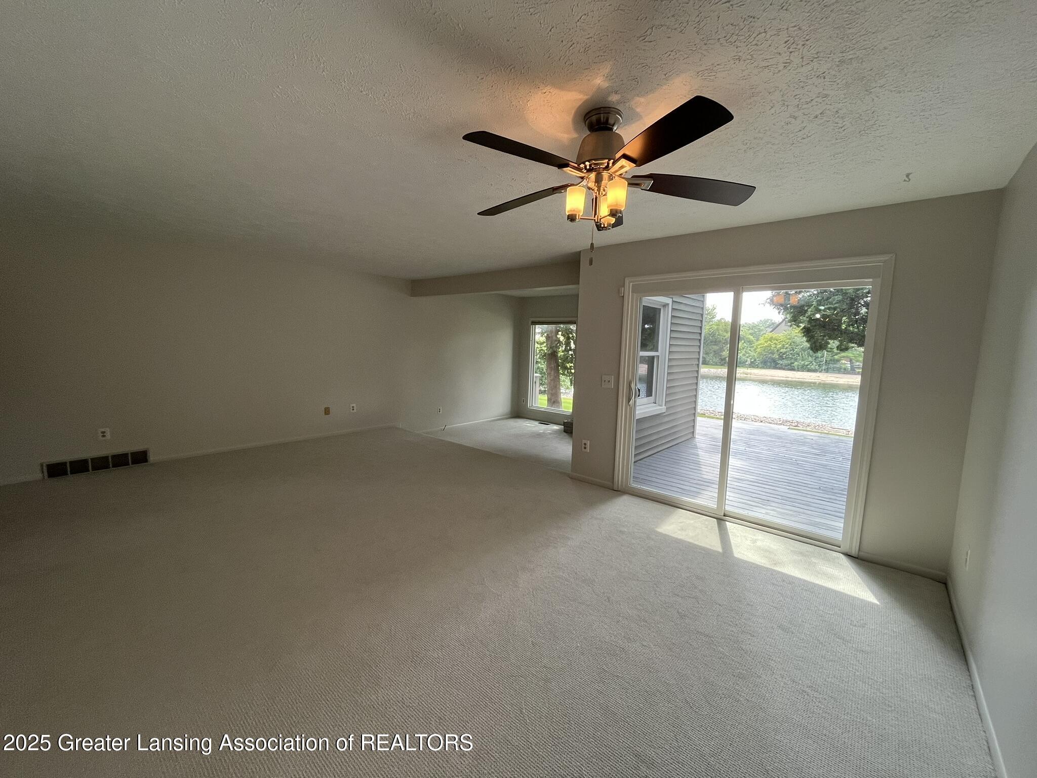 1425 E Lakeside Drive