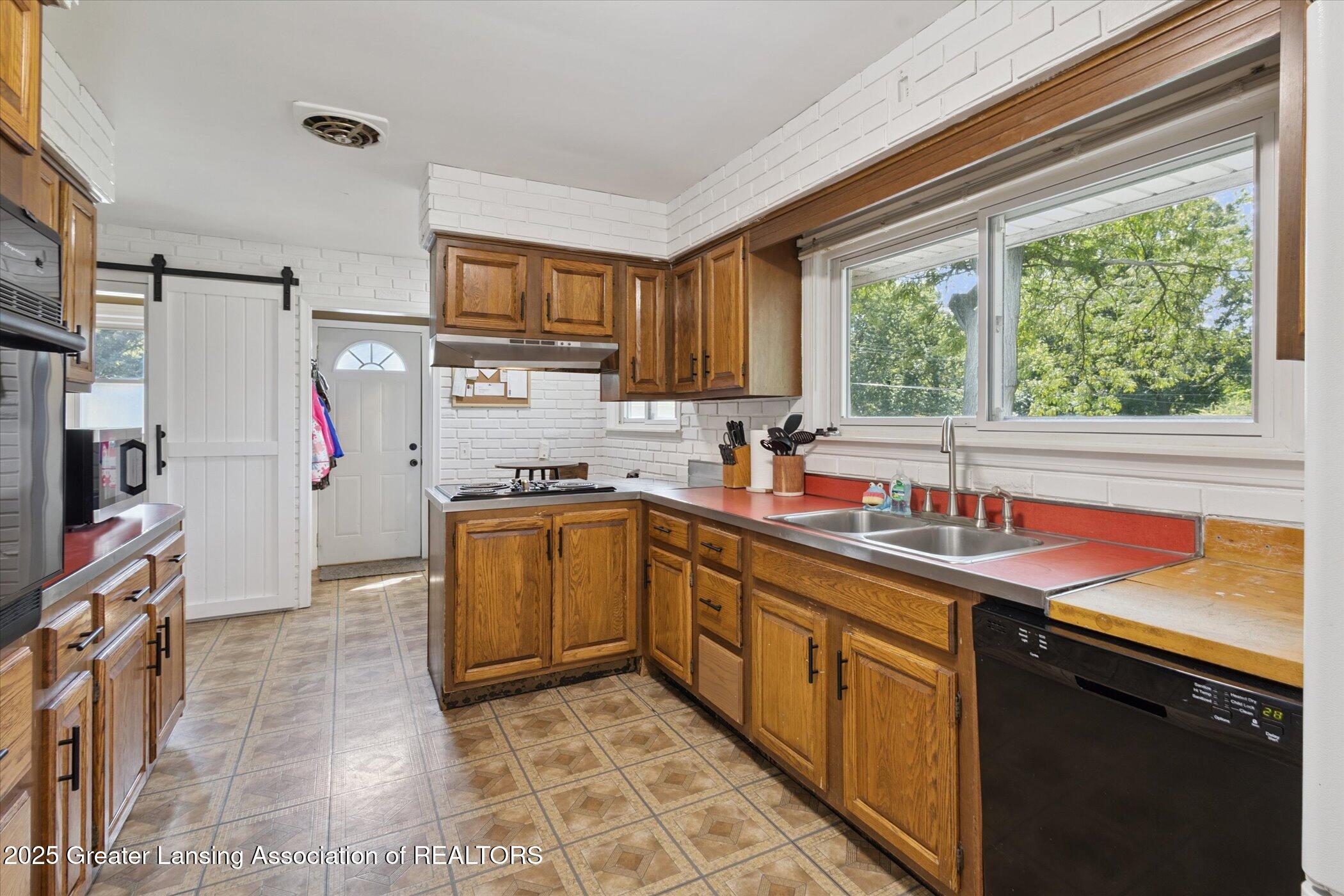 927 Dryer Farm Road