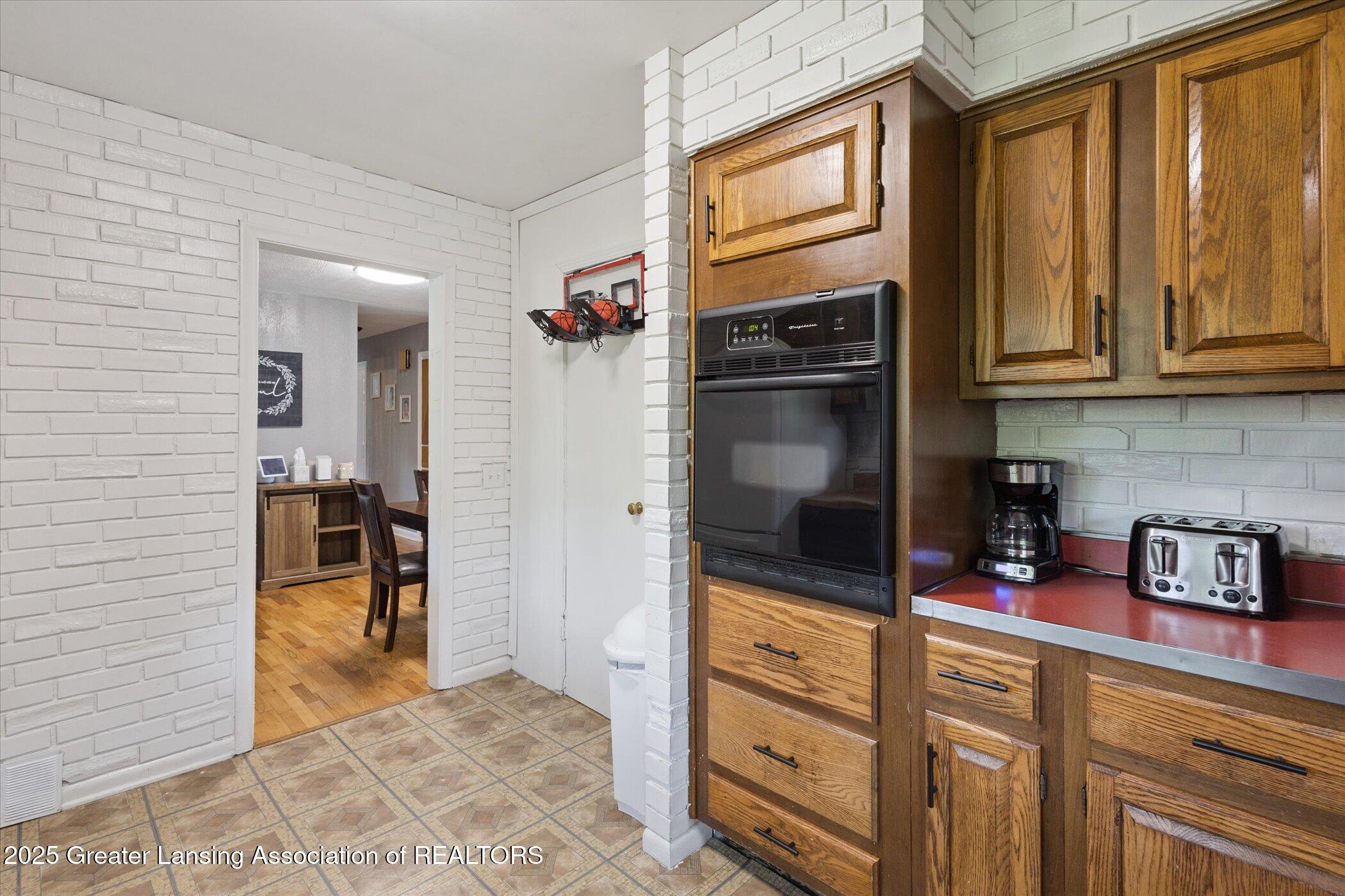 927 Dryer Farm Road