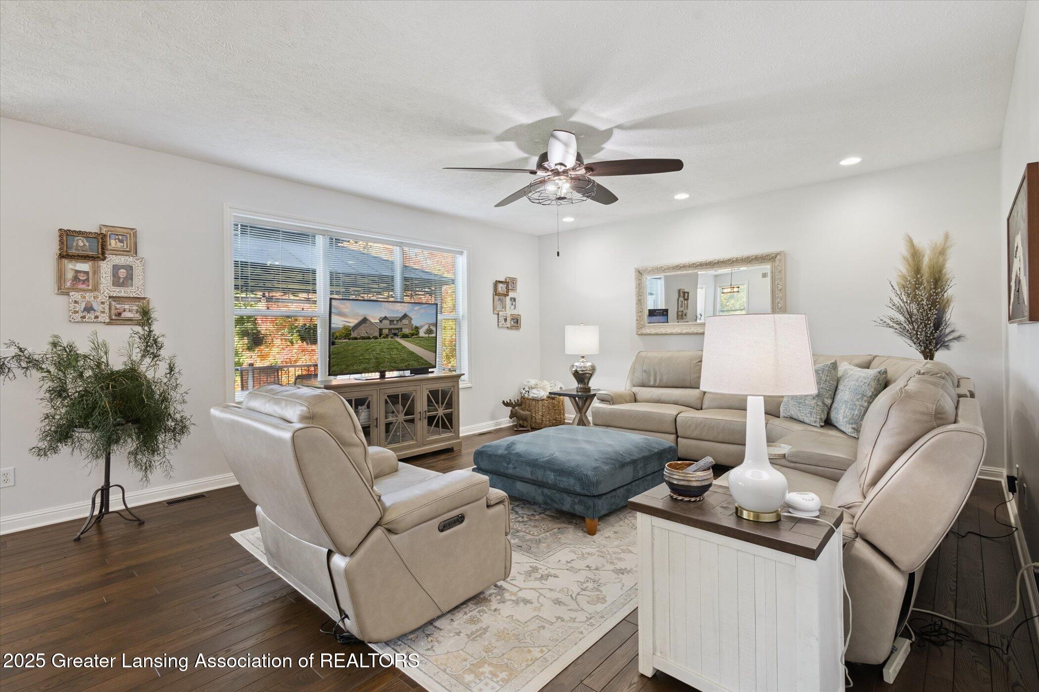 3219 Pinto Circle