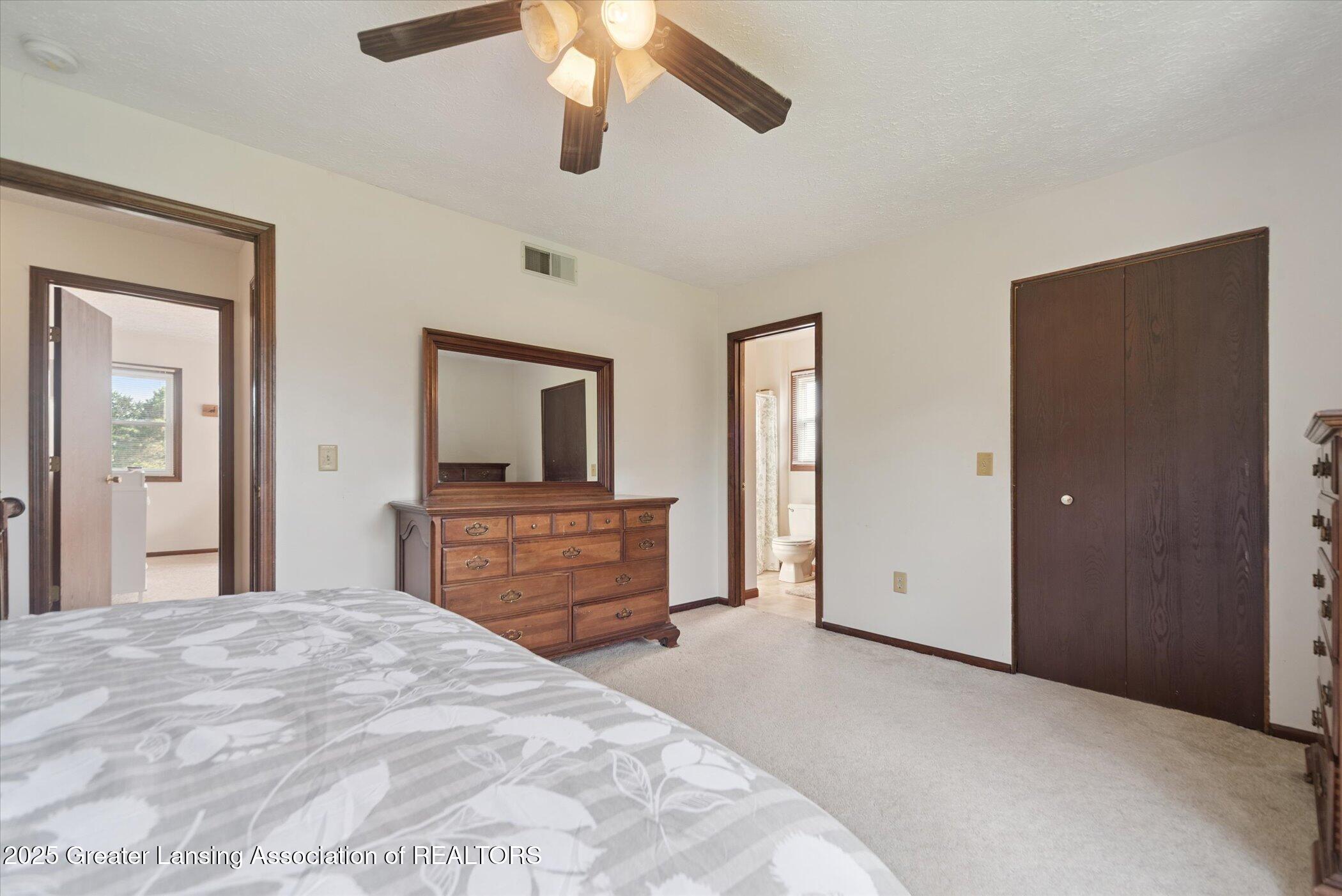 7441 Creekside Drive, 4
