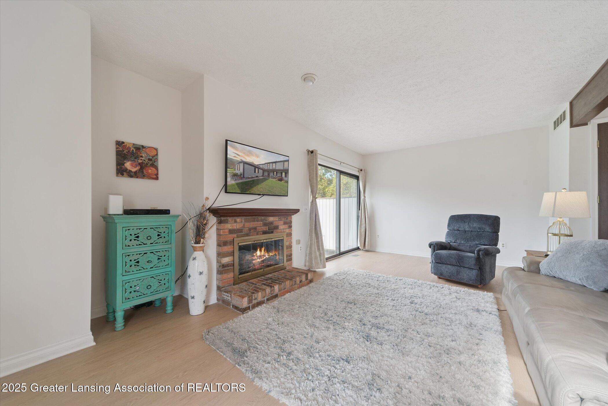 7441 Creekside Drive, 4