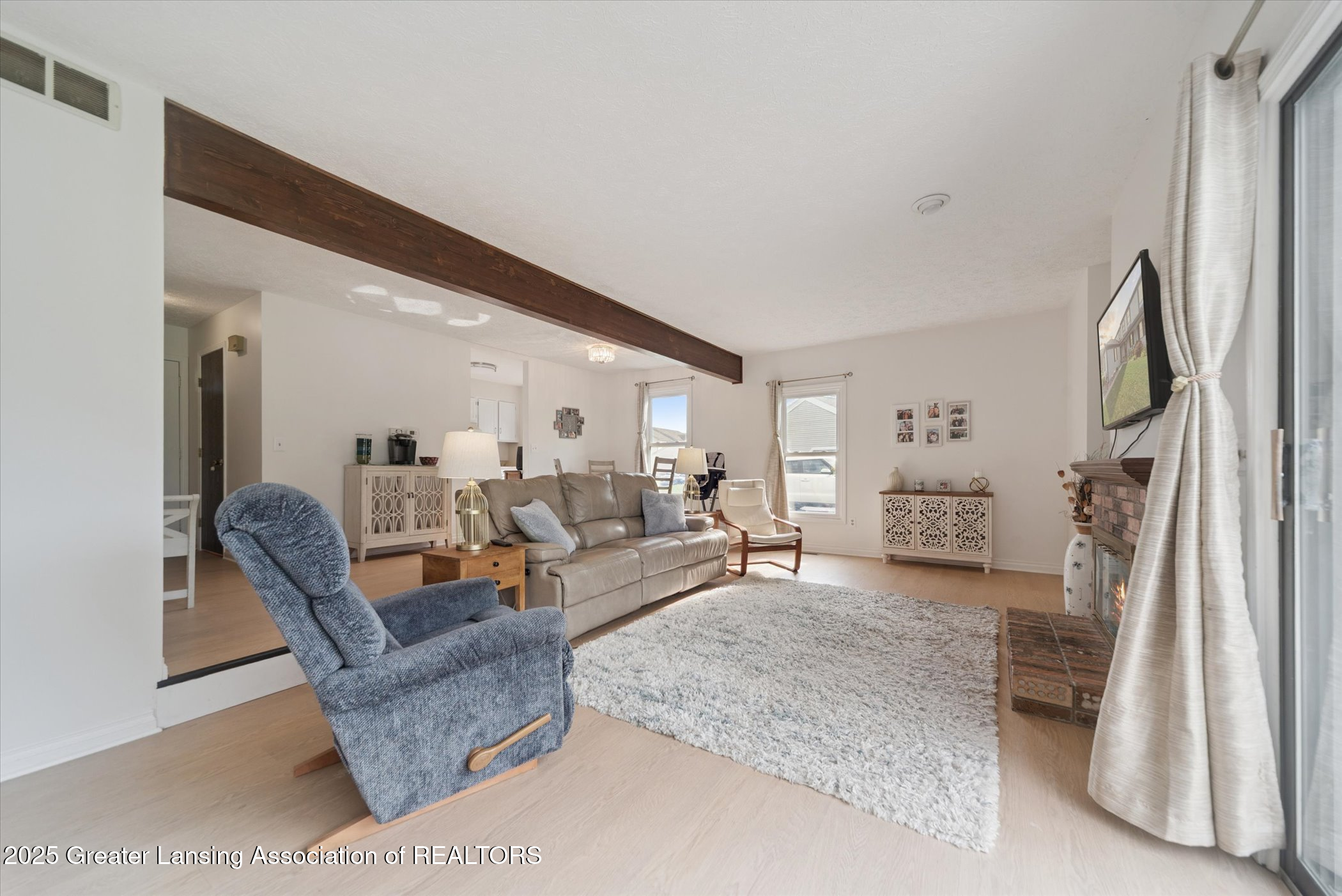 7441 Creekside Drive, 4