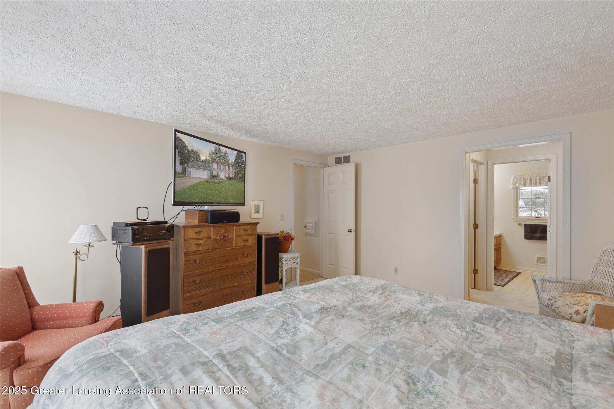 13132 Old Hickory Trail, DeWitt