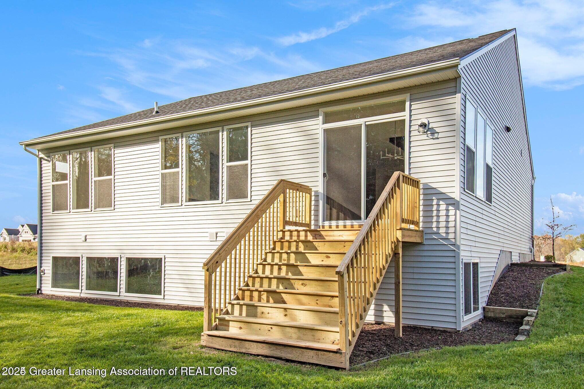 14031 Ambrosia Avenue, DeWitt