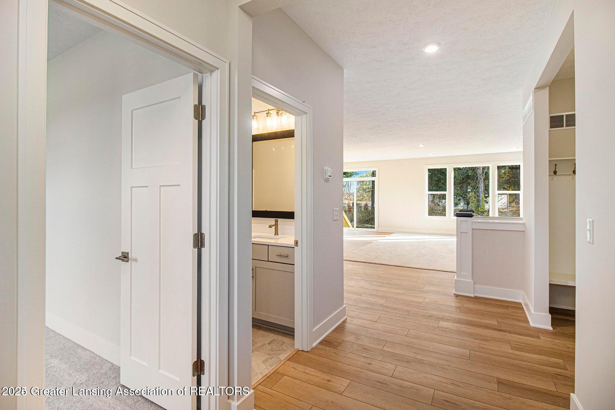 14031 Ambrosia Avenue, DeWitt