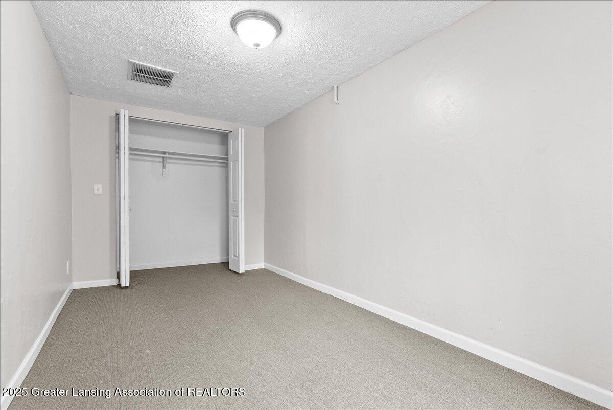 2341 N Harrison Rd