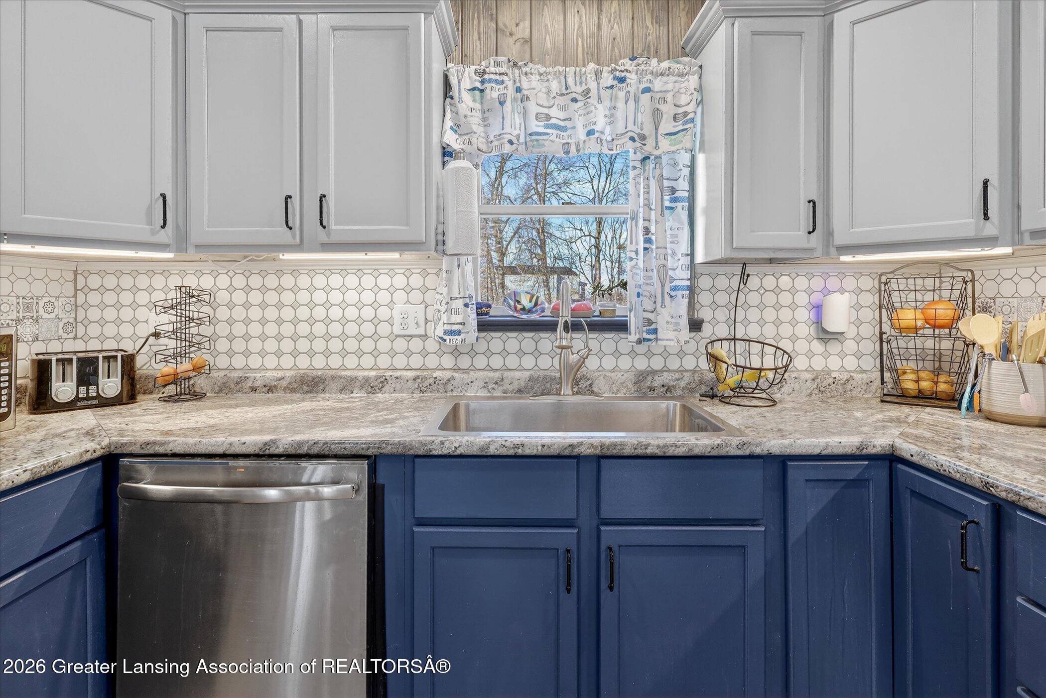 4720 W Butterfield Highway