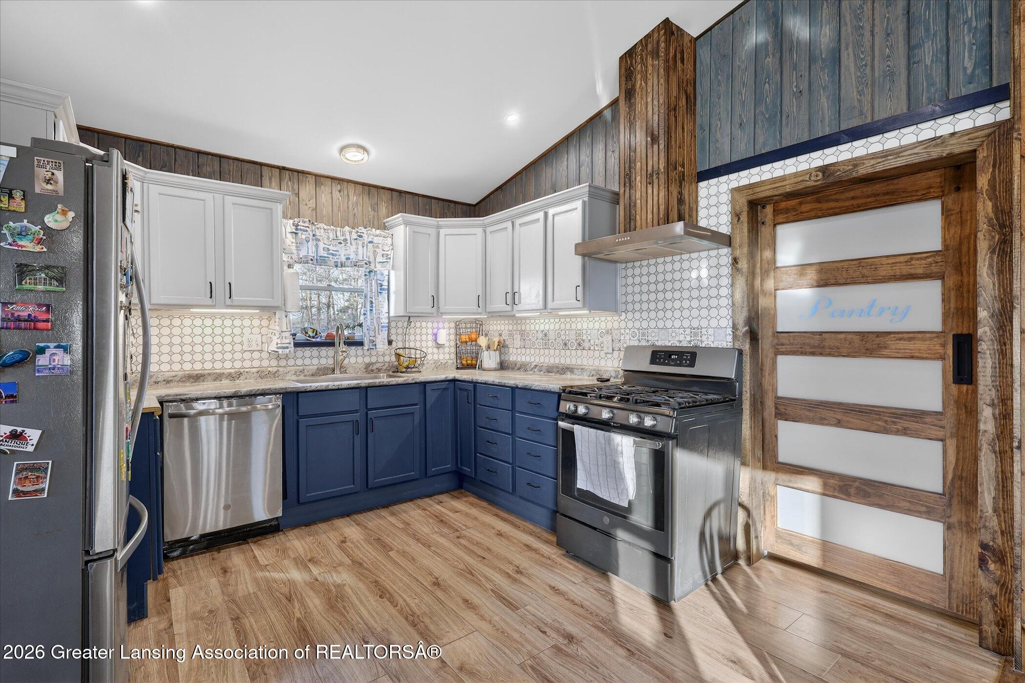 4720 W Butterfield Highway