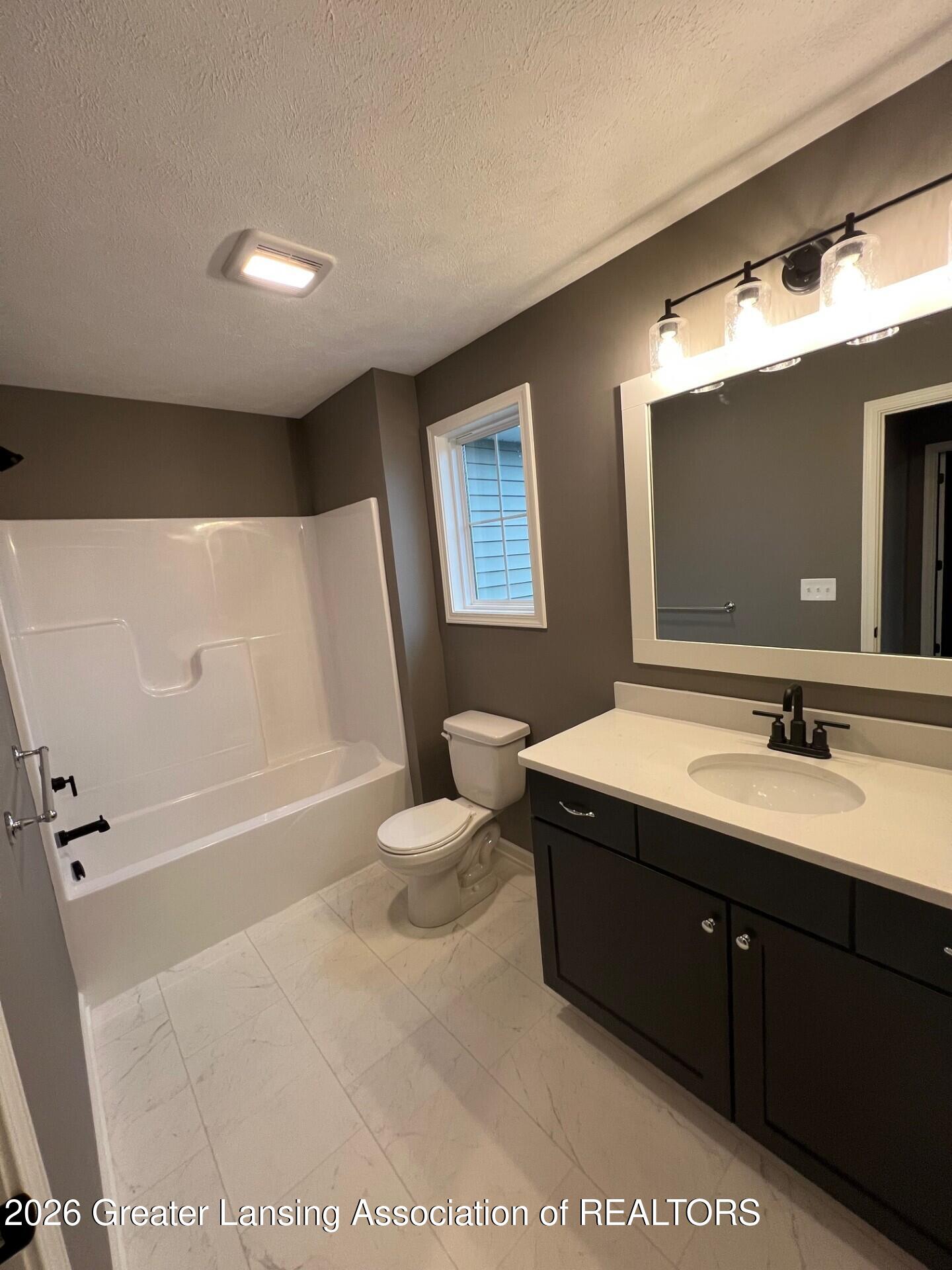 14040 Ambrosia Avenue, DeWitt