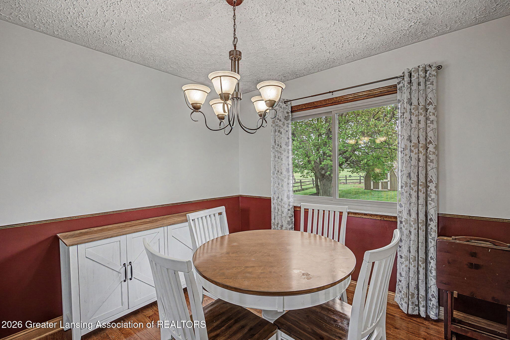 732 N Edgar Road