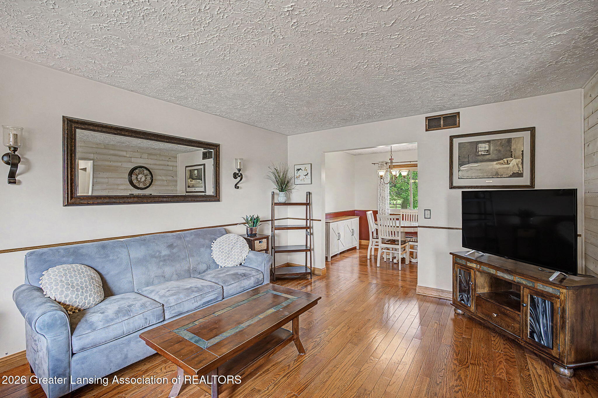 732 N Edgar Road
