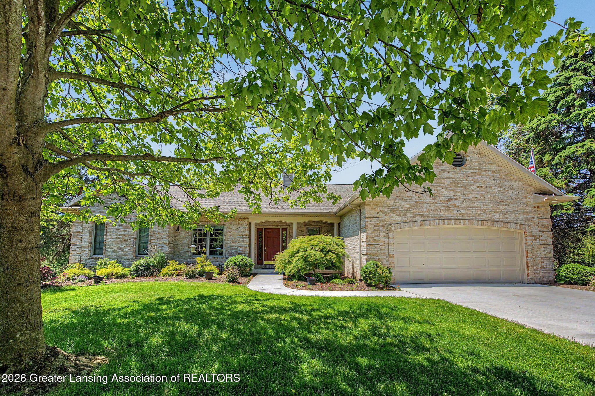 3991 White Pine Drive, DeWitt