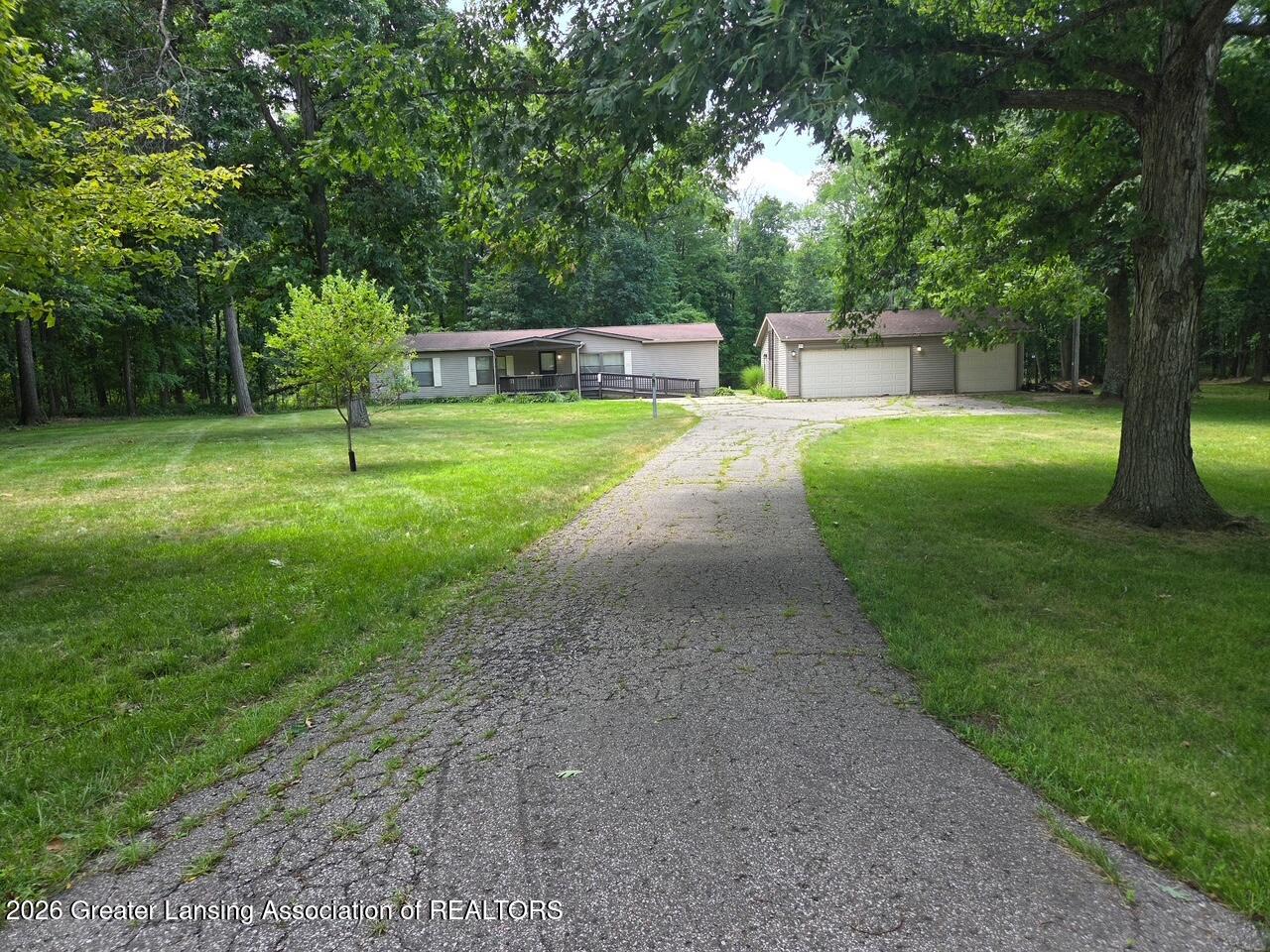 3600 Dexter Trail