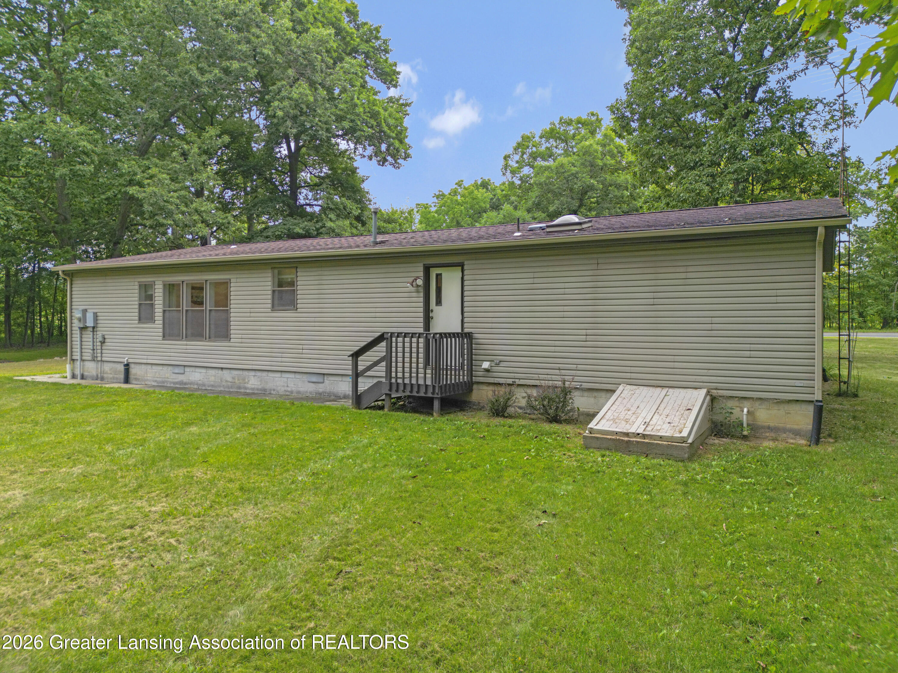 3600 Dexter Trail