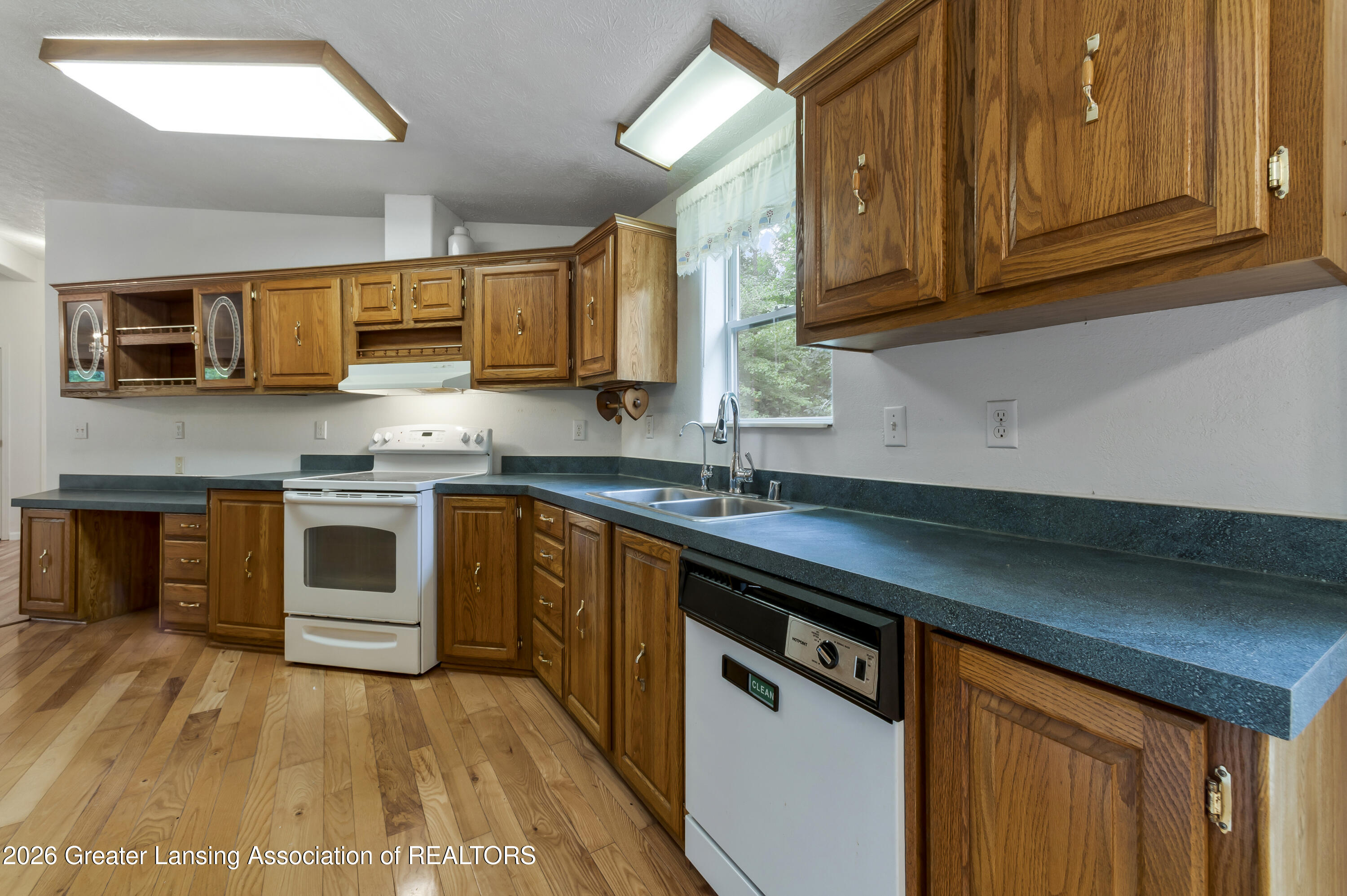 3600 Dexter Trail
