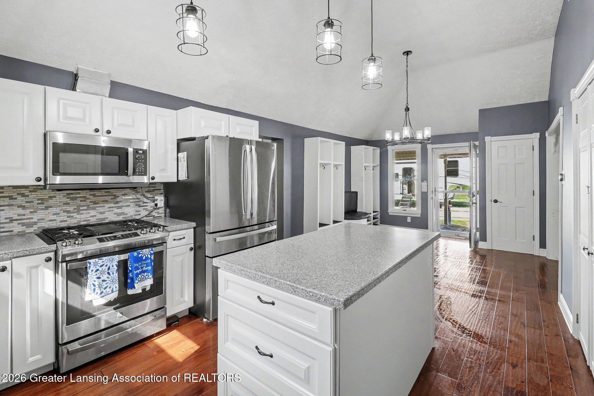 5490 W Howe Road, DeWitt