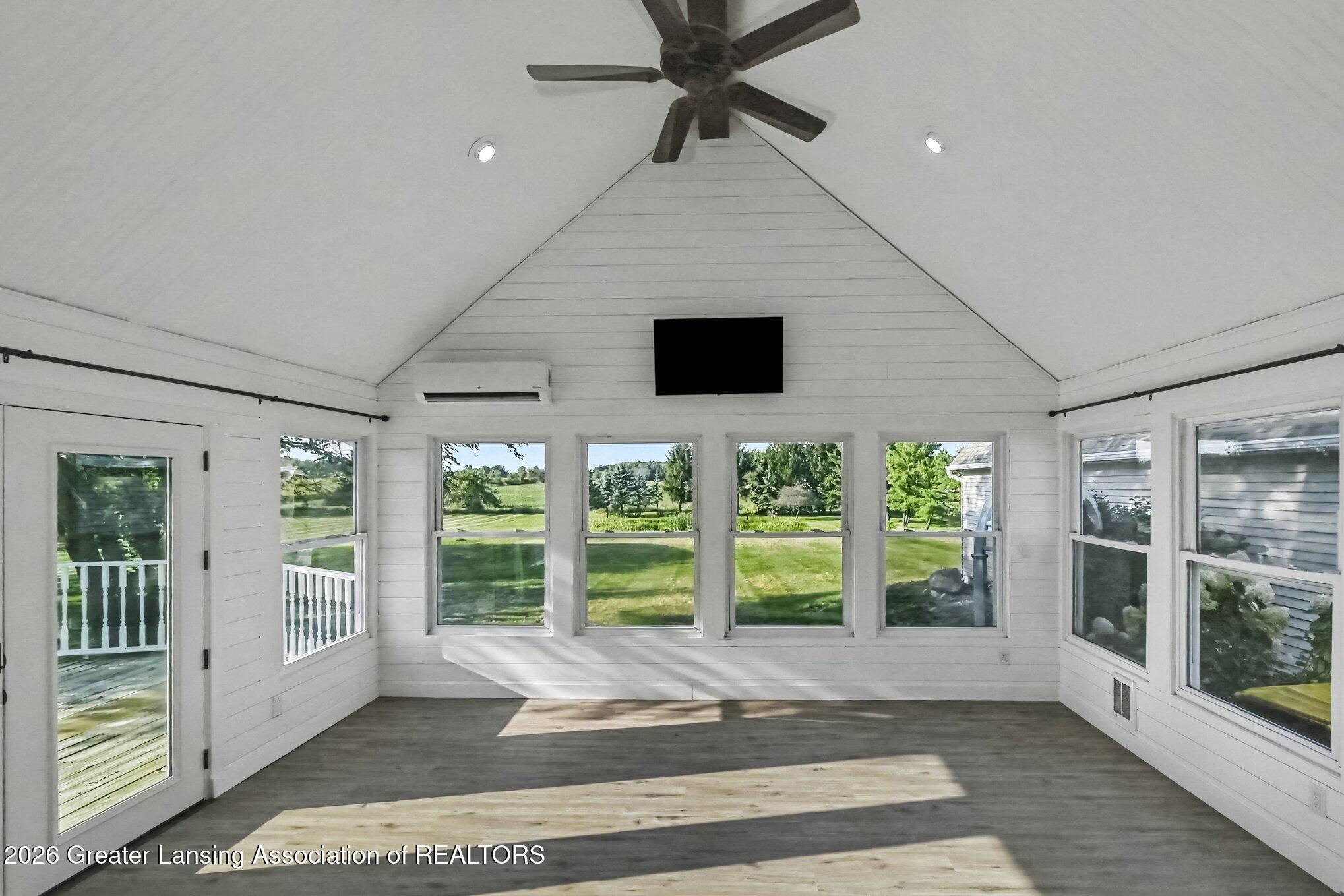 5490 W Howe Road, DeWitt