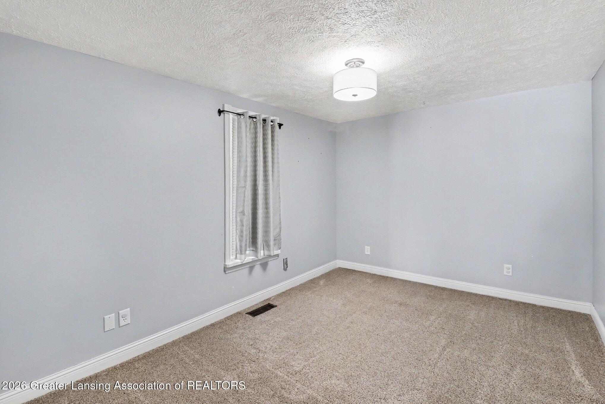 5490 W Howe Road, DeWitt