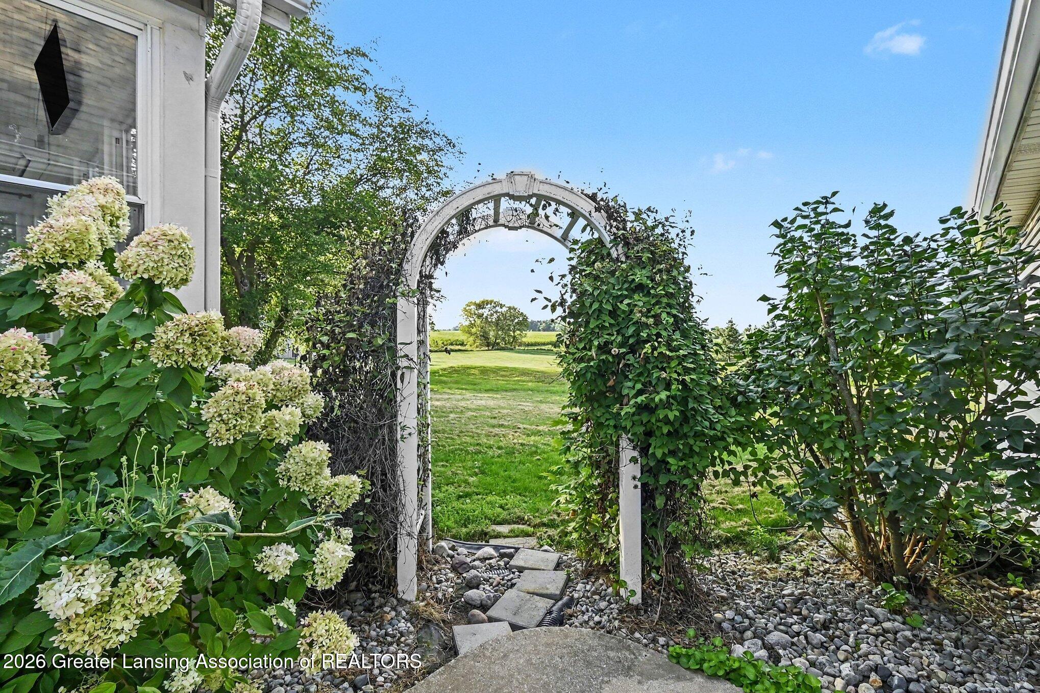 5490 W Howe Road, DeWitt