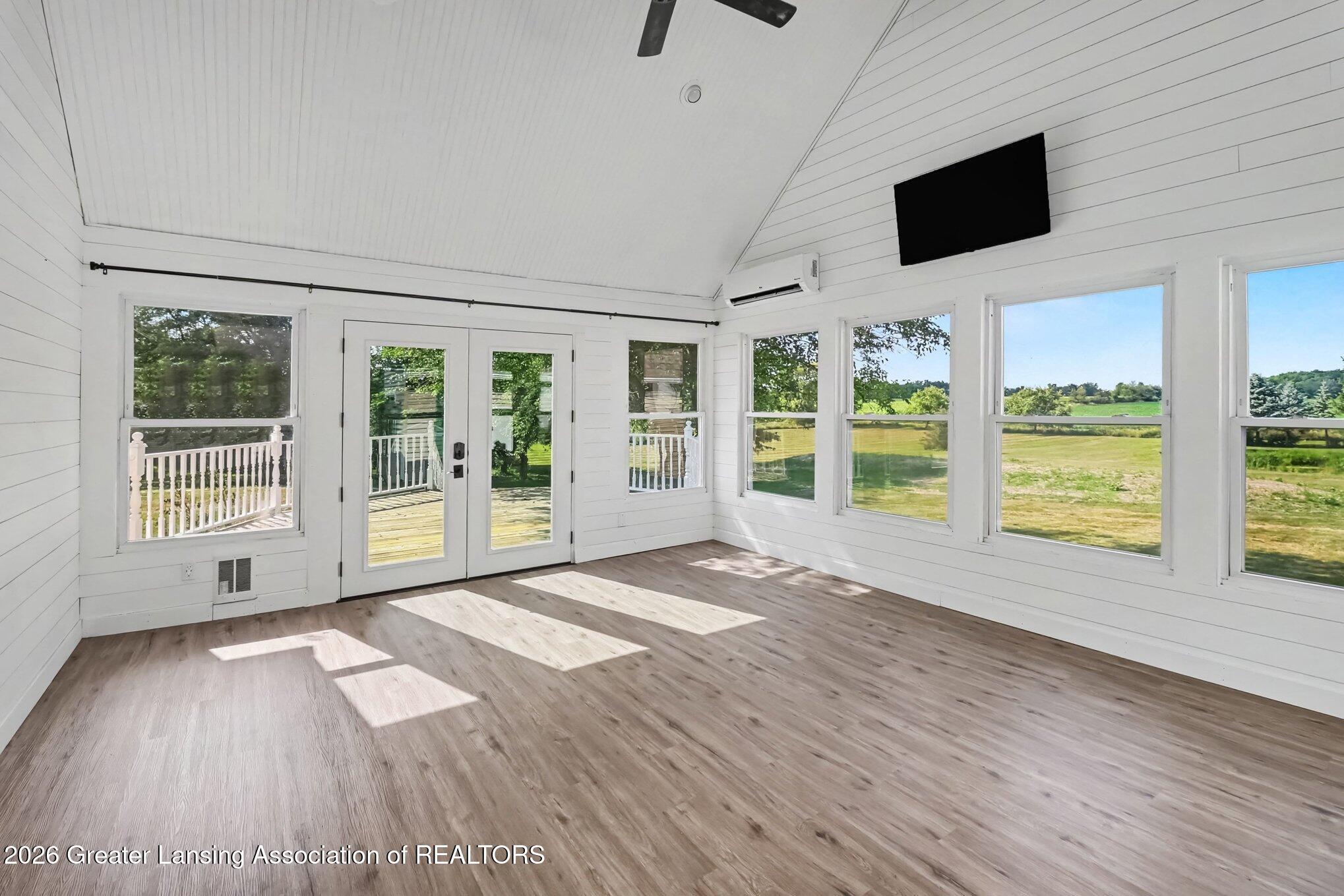 5490 W Howe Road, DeWitt