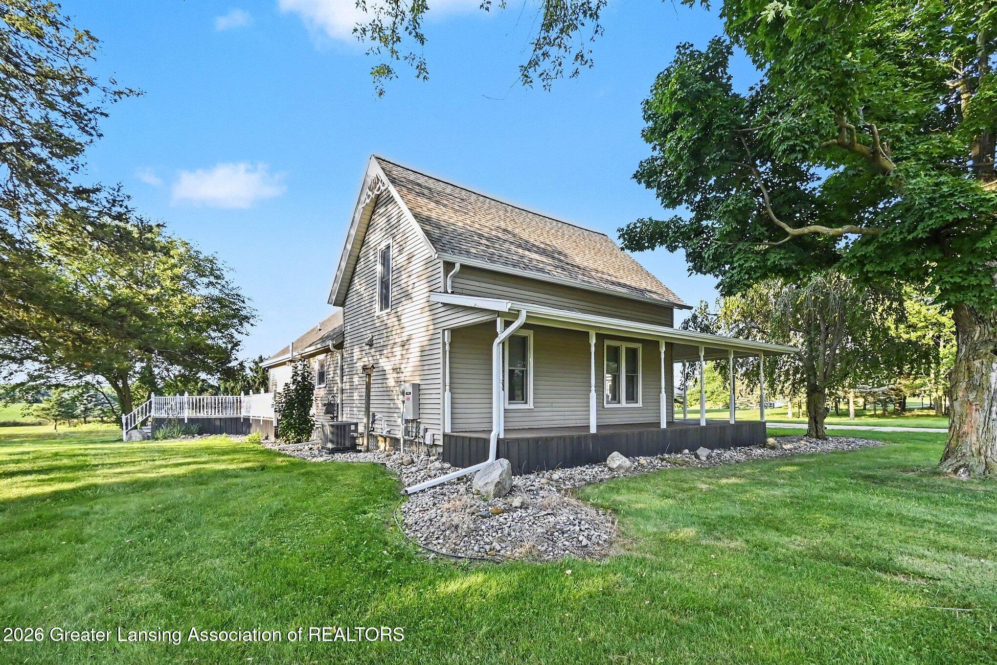 5490 W Howe Road, DeWitt
