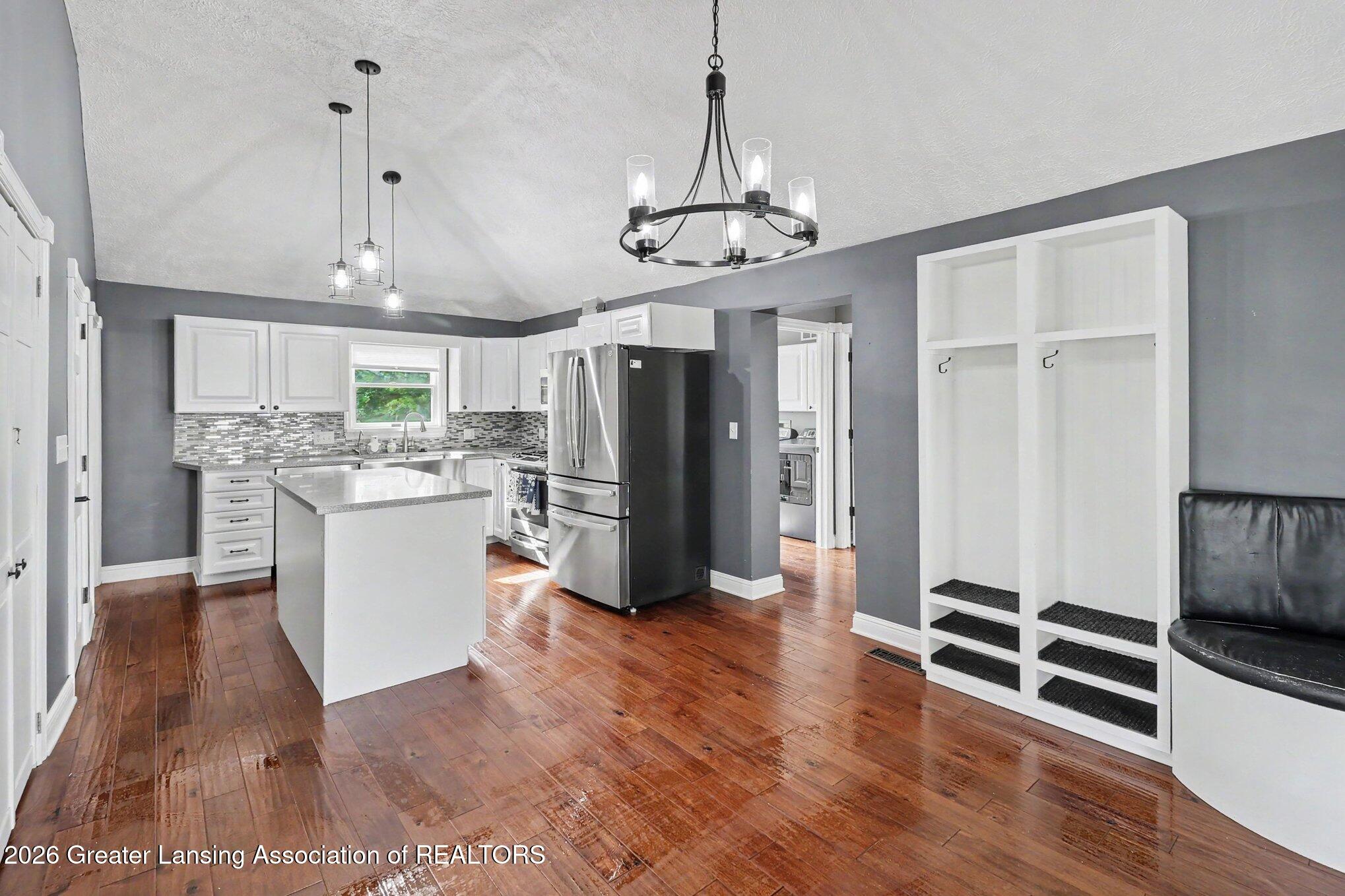5490 W Howe Road, DeWitt
