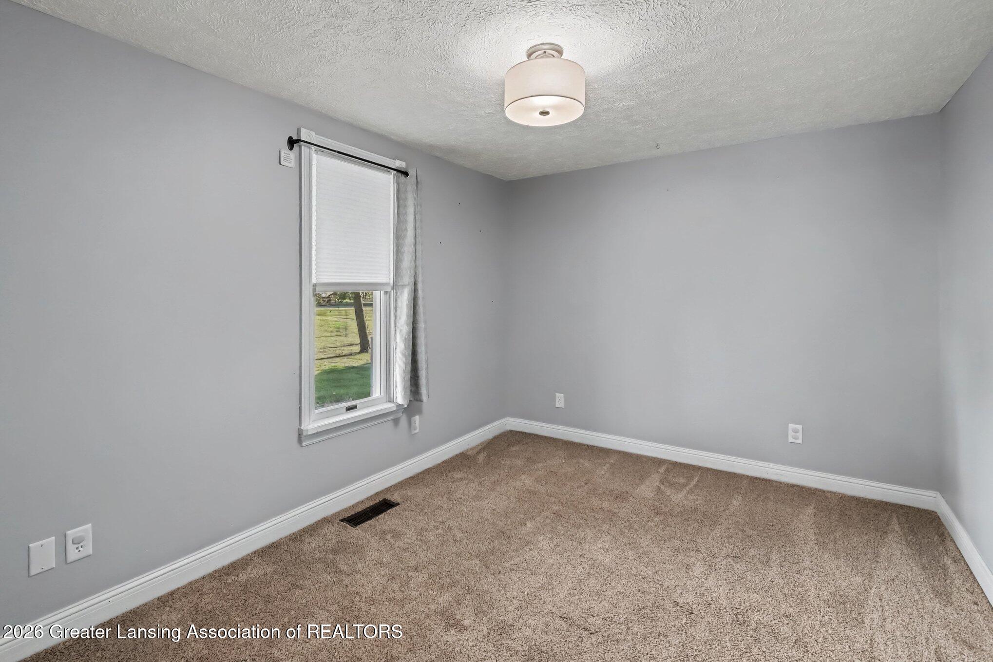 5490 W Howe Road, DeWitt