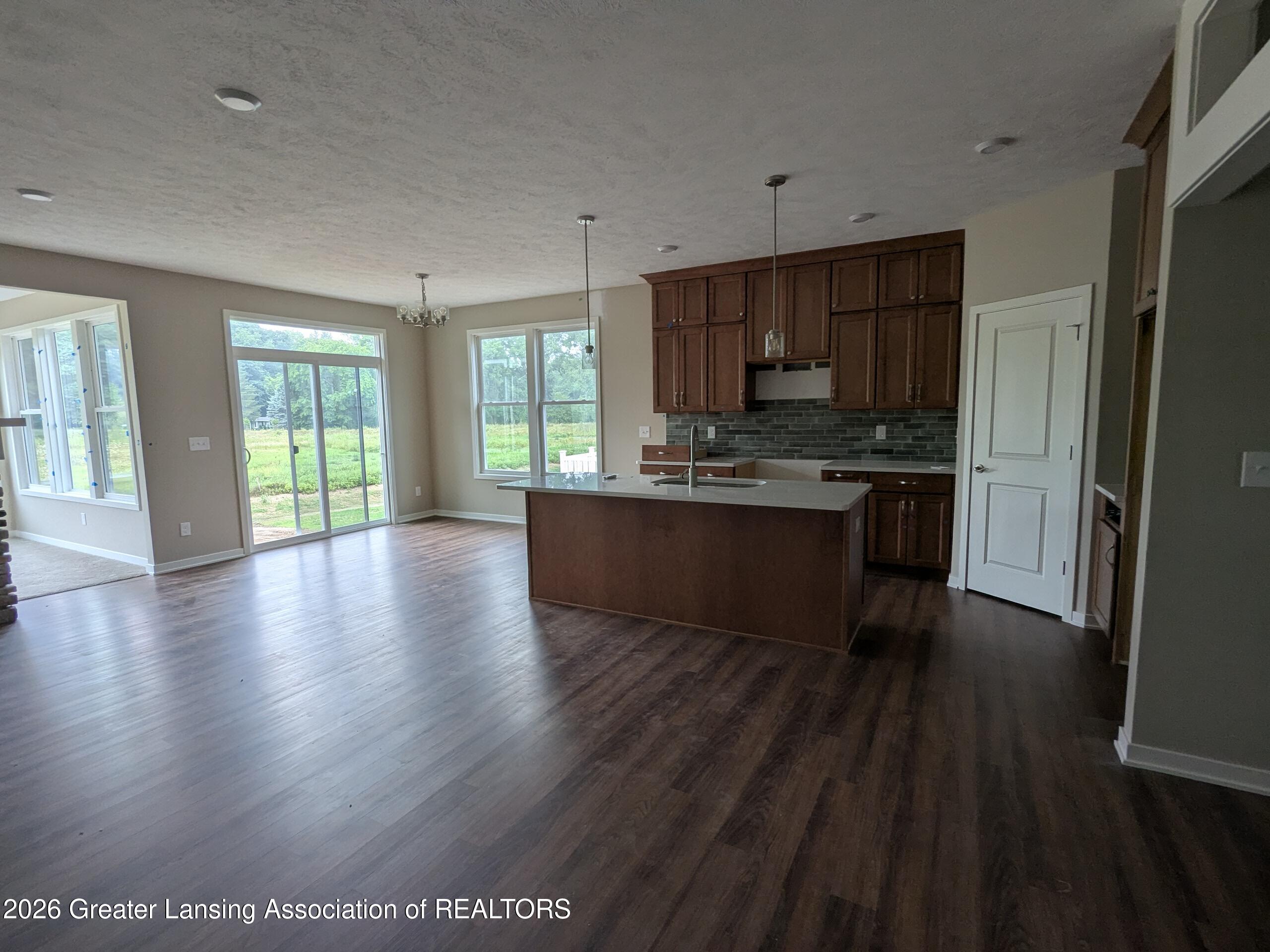 14080 Pristine Court, DeWitt