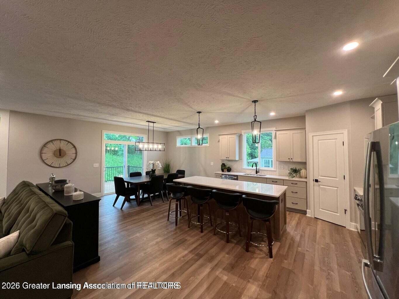 6097 Southridge Road