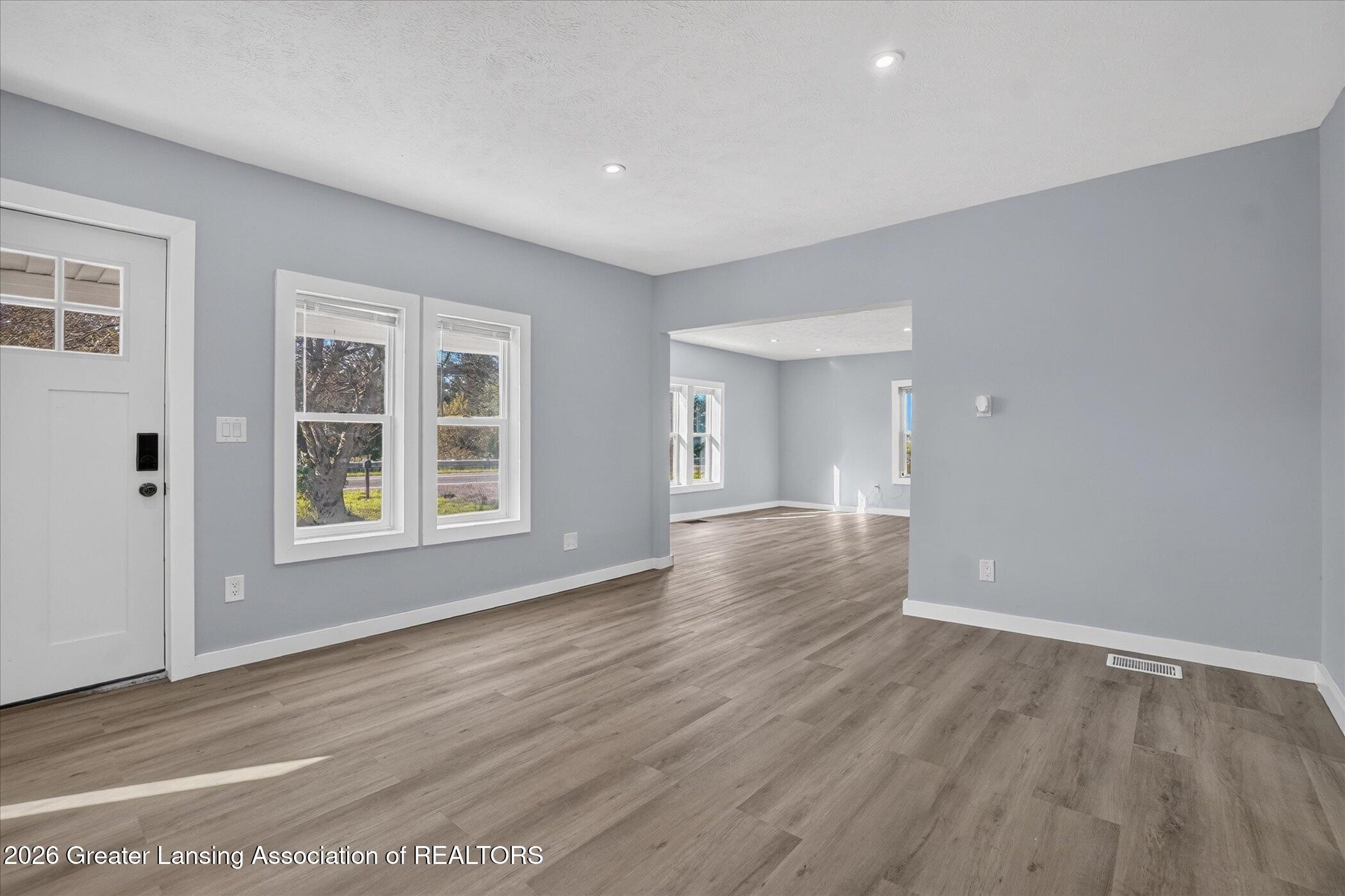 1506 Holt Road