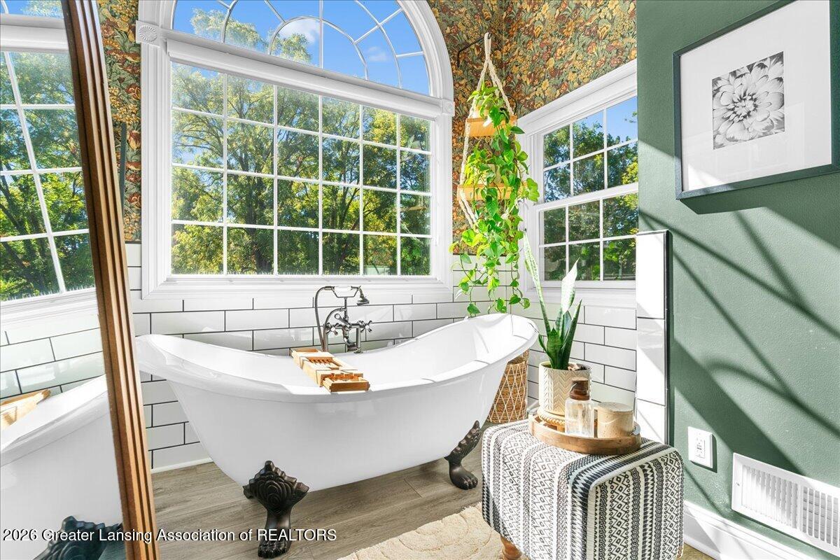 6149 Old River Trail