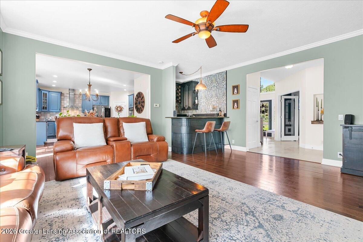 6149 Old River Trail